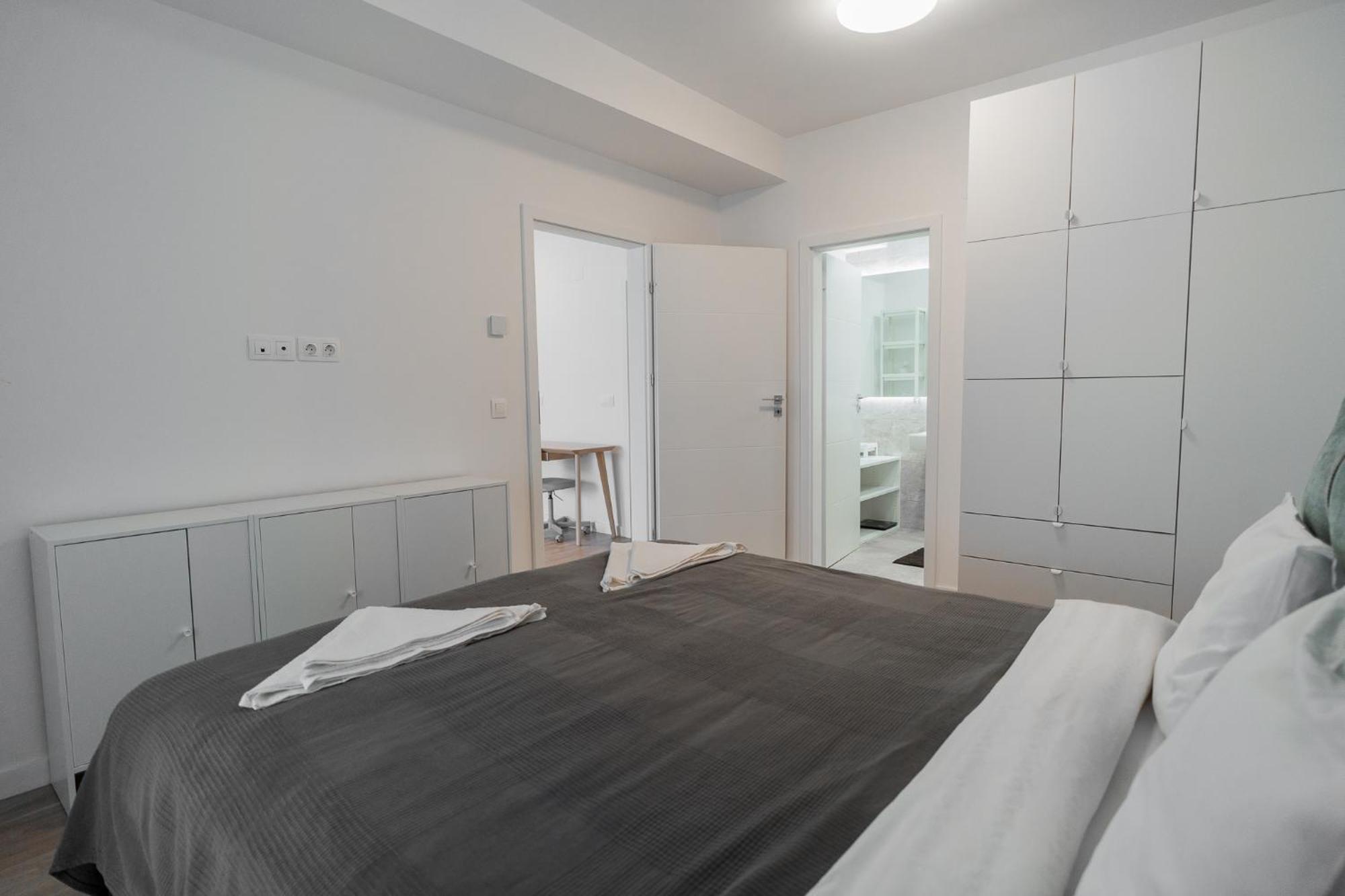 Lagoon Park With View Apartment *
